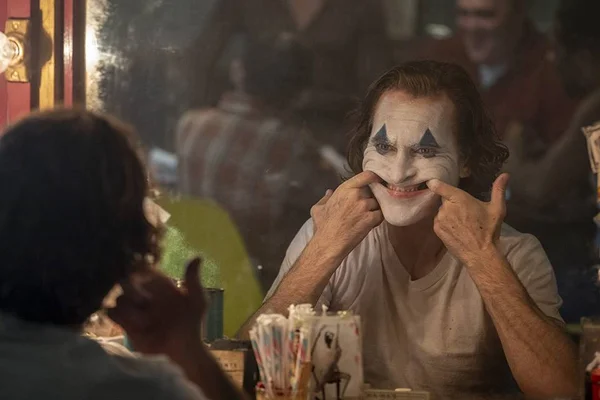 Coringa ganhará sequência com volta de Joaquin Phoenix, diz site