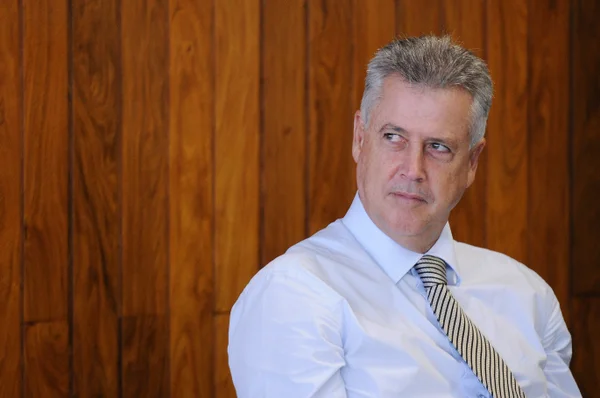 Rollemberg confirma corte de 20% no salário dos comissionados