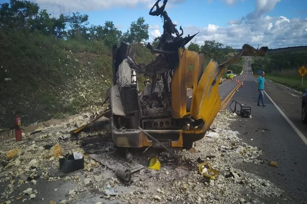 Cinco suspeitos de explodir carro-forte em rodovia são presos em Goiás