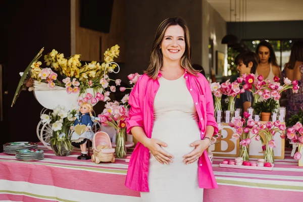 Raíssa Araújo ganha chá de bebê para desejar boas-vindas a Ana Luiza