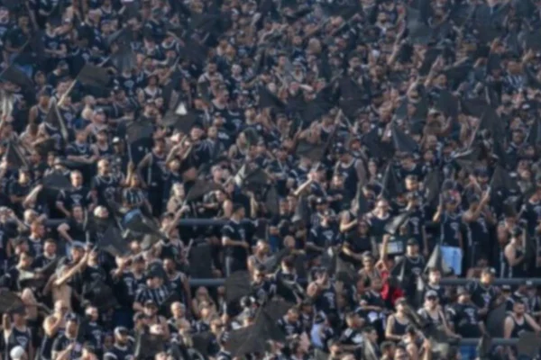 FPF atendeu ofício do MPSP e proibiu a entrada de roupas e objetos que identifiquem associados das torcidas organizadas do Corinthians - Metrópoles