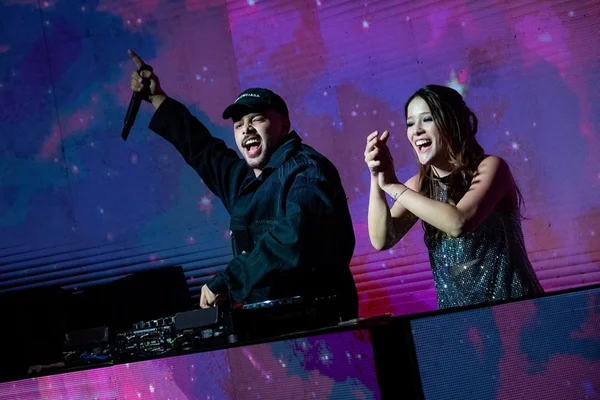 Isadora Mendonça celebra os 17 anos com show do DJ Pedro Sampaio