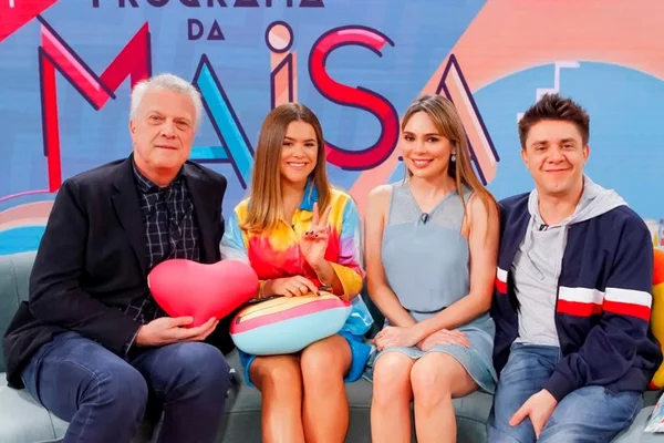 Maisa tem papo profissional com Pedro Bial e Rachel Sheherazade
