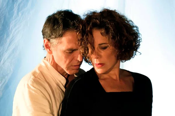 Uma Relação Pornográfica: Ângela Vieira e Guilherme Leme vêm ao DF