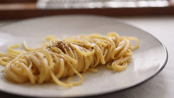 Receita de cacio e pepe