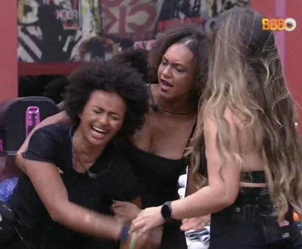 BBB22: entenda briga entre Natália e Linn, na madrugada