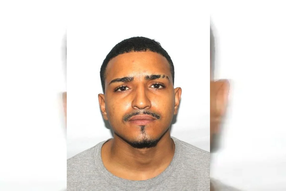 possui o vulgo "Doidera" e tem ao menos 6 registros na ficha criminal da polícia possui o vulgo "Doidera" e tem ao menos 6 registros na ficha criminal da polícia