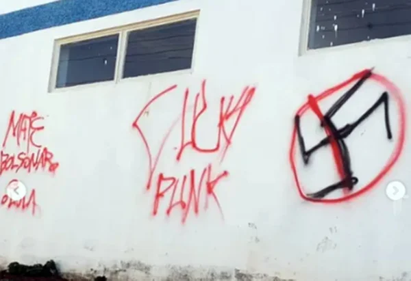 Pichação em Varginha