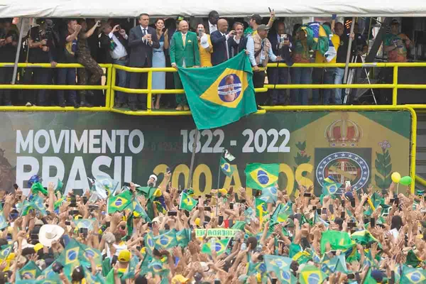 foto colorida de Jair Bolsonaro em evento de 7 de setembro de 2022