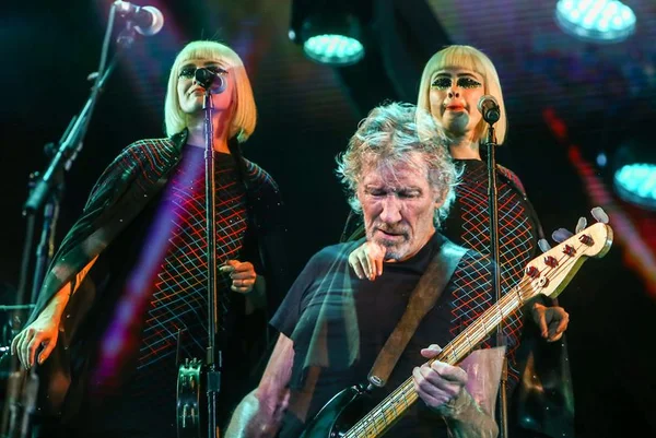 Roger Waters tem pedido para visitar Lula na prisão negado