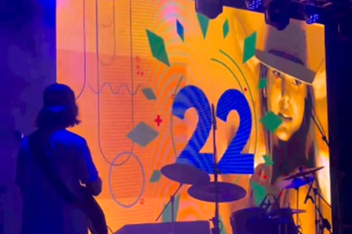 Telão já mostrou o número 22 em show de Ana Castela Telão já mostrou o número 22 em show de Ana Castela