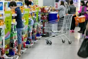 Para repositor de supermercado, são 20 oportunidades exclusivas para pessoas com deficiência
