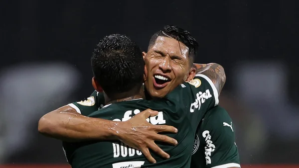 Dudu e Rony comemorando gol - Metrópoles