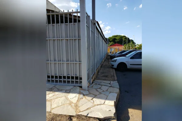 DF Legal multa puxadinhos na Asa Norte. Moradores questionam