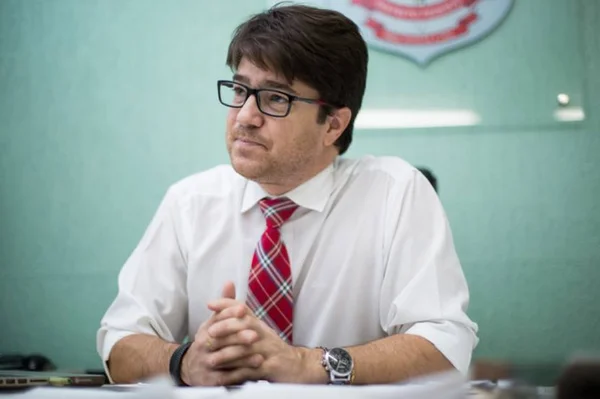Delegado é condenado por sonegação de documentos e desobediência