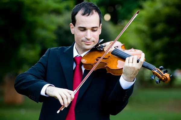 Concerto da Orquestra Sinfônica terá composição de solista do conjunto