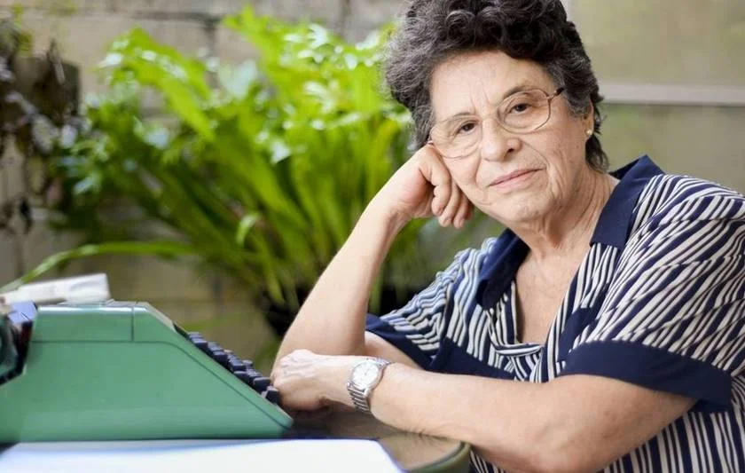 <b>Maria Valéria Rezende e Luiz Ruffato: sábado (25/8), das 16h30 às 18h30</b>. No encontro Literatura e Migração, a santista e o mineiro trocam ideias sobre personagens marginalizados nos centros urbanos. Maria Valéria venceu o Jabuti em 2015 por Quarenta Dias, enquanto Ruffato ganhou o Troféu APCA por Eles Eram Muitos Cavalos (2001) <b>Maria Valéria Rezende e Luiz Ruffato: sábado (25/8), das 16h30 às 18h30</b>. No encontro Literatura e Migração, a santista e o mineiro trocam ideias sobre personagens marginalizados nos centros urbanos. Maria Valéria venceu o Jabuti em 2015 por Quarenta Dias, enquanto Ruffato ganhou o Troféu APCA por Eles Eram Muitos Cavalos (2001)