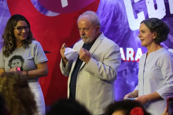 O ex-presidente Luiz Inácio Lula da Silva (PT), participa nesta manhã de quinta-feira,10, no hotel Nobile Downtown, da reunião “Mulheres com Lula para reconstruir o Brasil”, organizada pela Secretaria Nacional de Mulheres do PT e pela presidente do partido, deputada Gleisi Hoffmann (PT). Foto: Fábio Vieira/Metrópoles