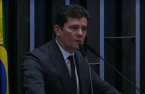 imagem colorida do senador Sergio Moro no Senado - Metrópoles