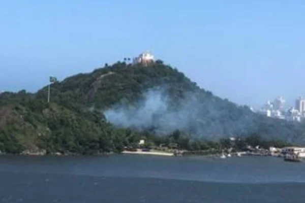 Explosão causa incêndio em paiol de munição de batalhão do Exército