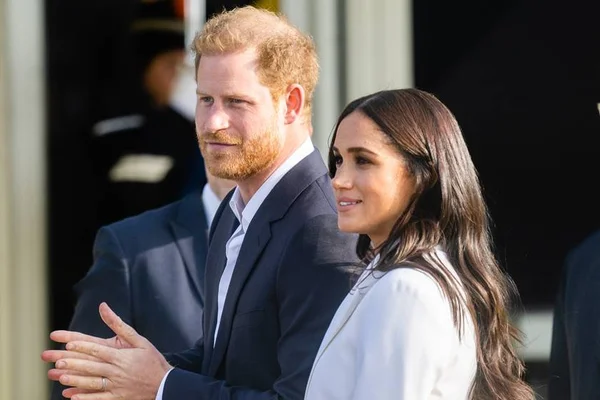 “Agiram como adolescentes”, diz assessora sobre Harry e Meghan