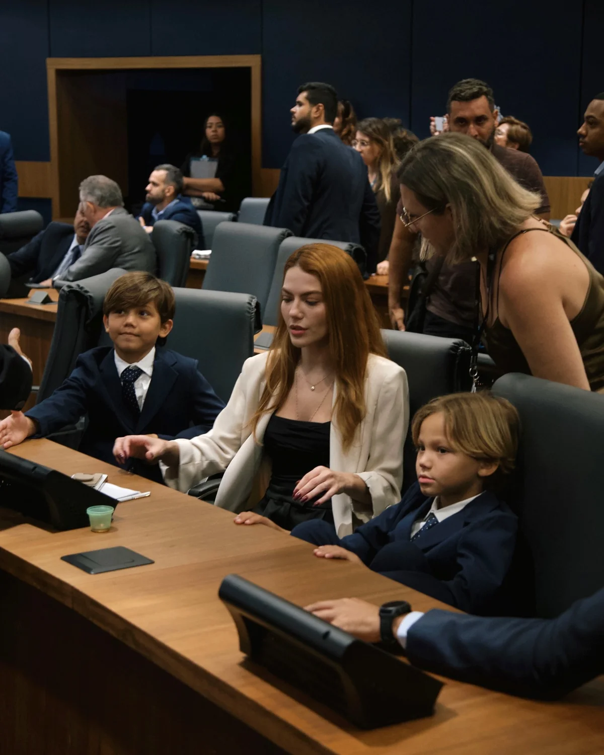 Sarah Poncio e os filhos, João e José Sarah Poncio e os filhos, João e José