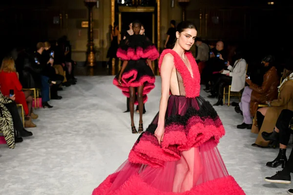 Modelos na passarela NYFW