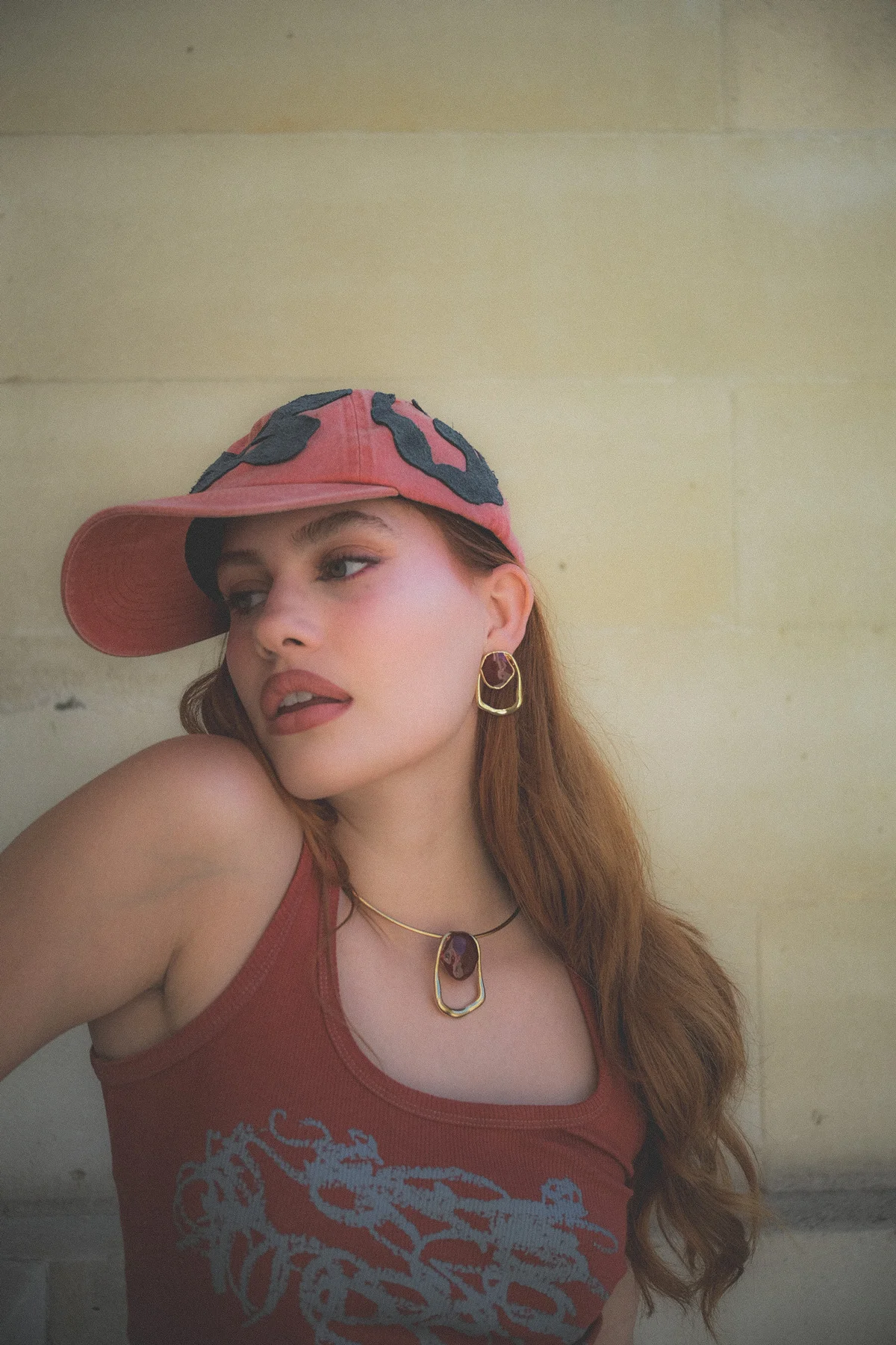 Coleção OVNI Season por Hylo Cartis, fotografada em Paris Coleção OVNI Season por Hylo Cartis, fotografada em Paris