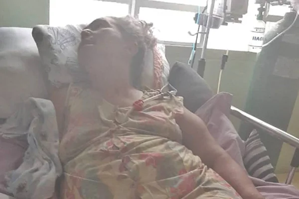 Acamada, idosa de 70 anos não recebe 2ª dose dentro do prazo no DF