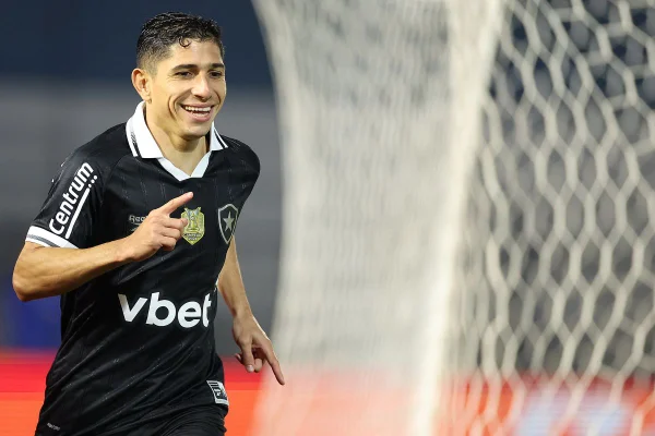 Foto colorida de Jeferson Savarino do Botafogo - Metrópoles