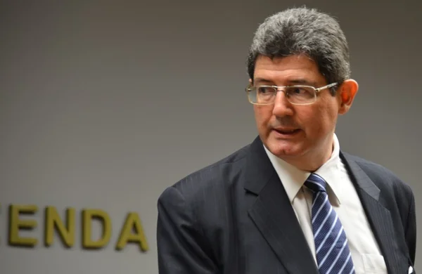 Levy se despede de colegas e Dilma busca substituto para o ministério