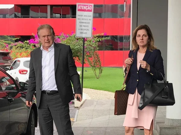 Em Brasília, pivôs da crise de Bolsonaro se hospedam no mesmo hotel