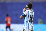 Messi perde pênalti contra o Egito Messi perde pênalti contra o Egito
