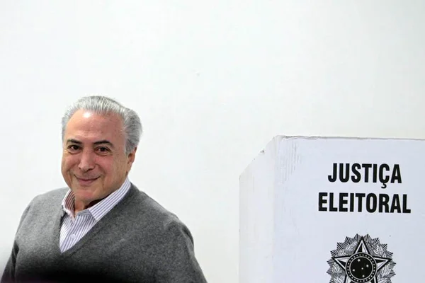 Presidente Michel Temer antecipa agenda e vota cedo em SP