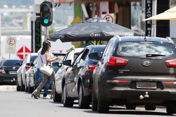 GDF estuda criar estacionamentos rotativos em todo o Plano Piloto