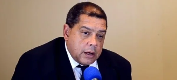 TRF-2 suspende ação contra delegado da PF preso por receber propina