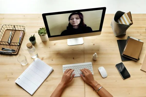 O home office morreu, viva o remote work