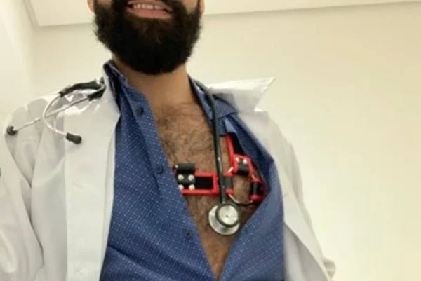 Doutor Peludo é infectologista e atendia em clínica no Sudoeste