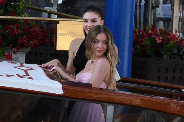 Sydney Sweeney fotografada indo ao casamento de Jeff Bezos e Lauren Sanchez - Metrópoles