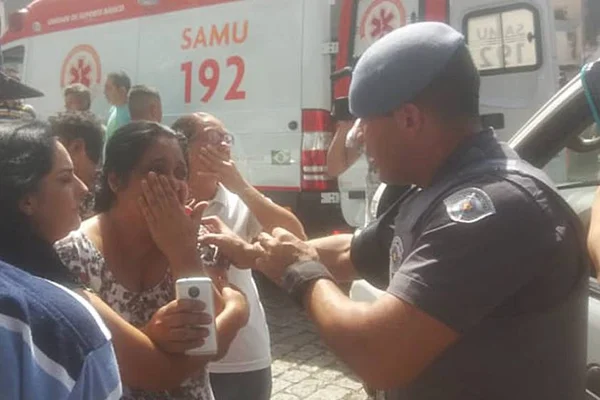 “Achei que fosse bombinha”, diz aluna de escola invadida em Suzano