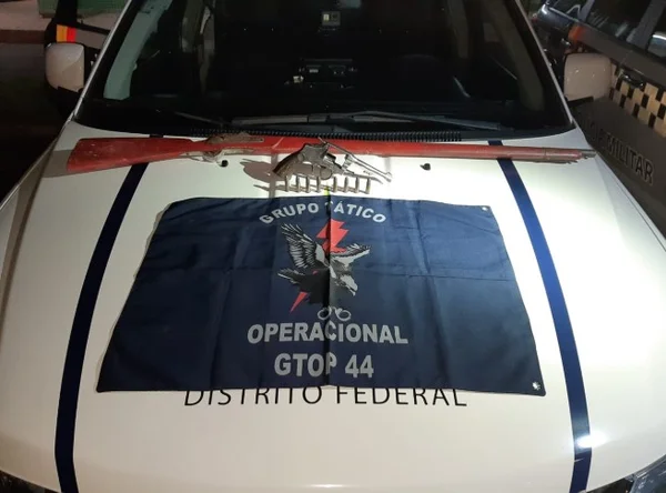 Lago Norte: armado, homem expulsa convidados de sua própria festa