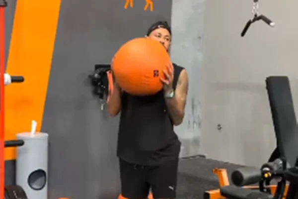 Craque Neto detona treino de Neymar em academia dos EUA. Veja vídeo - destaque galeria