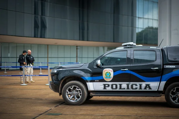 Polícia Judicial realiza segurança e varredura na manhã dessa terça-feira no stj onde a Primeira Turma do Supremo analisa se ex-presidente e mais sete denunciados pela PGR vão virar réus por tentativa de golpe de Estado