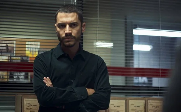 Dona do Pedaço: Camilo trama vingança contra Chiclete e assusta Amadeu
