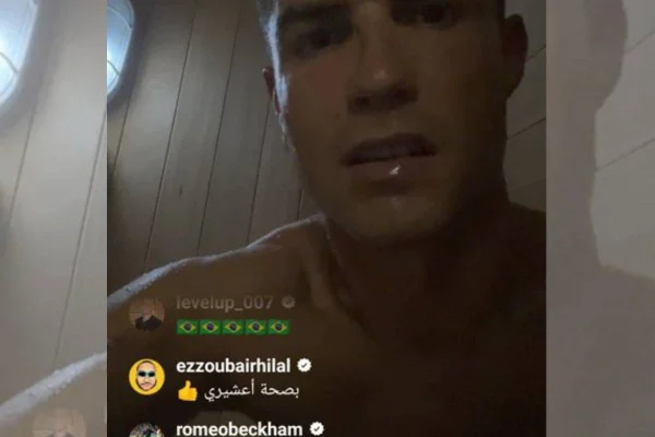 Cristiano Ronaldo faz live bizarra em sauna diante de 700 mil pessoas