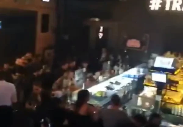 Polícia flagra aglomeração de 300 pessoas em casa noturna de SP
