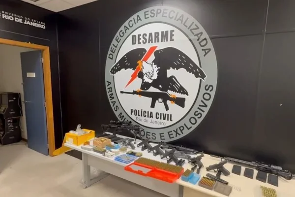 CAC é preso após gastar R$ 600 mil em fuzis e repassar para facção