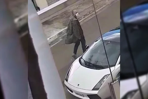 Vídeo: policial se irrita com barulho e ameaça jogar granada em vizinho
