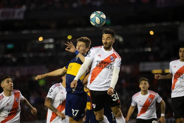 Superclássico define 1º finalista da Libertadores: Boca ou River?