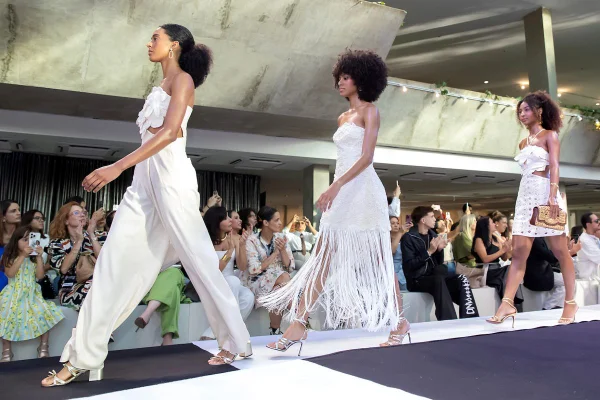 Desfile da Le Blog, por Hills no Metrópoles Catwalk - Metrópoles